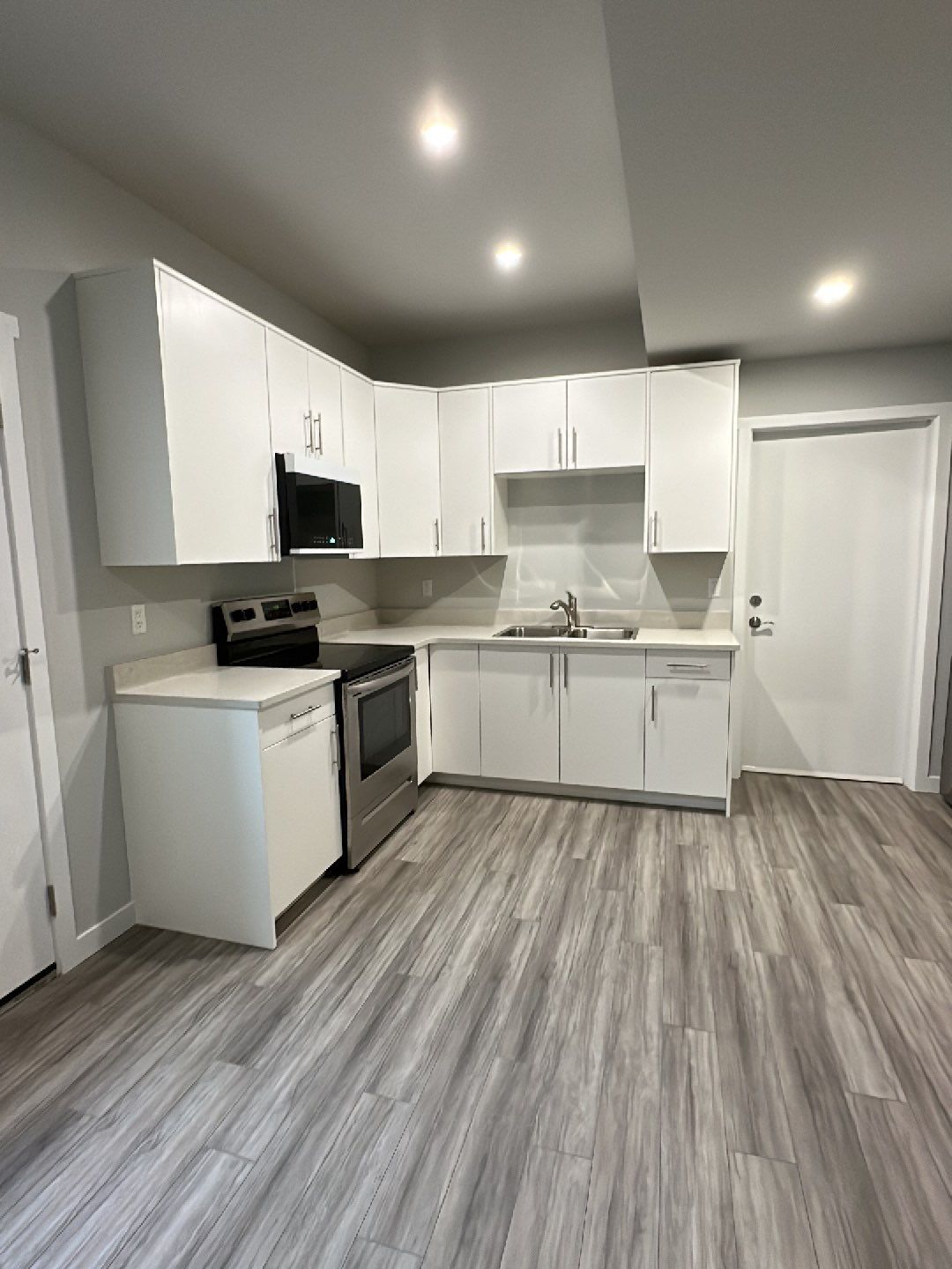 6285 Monterey Road West 111