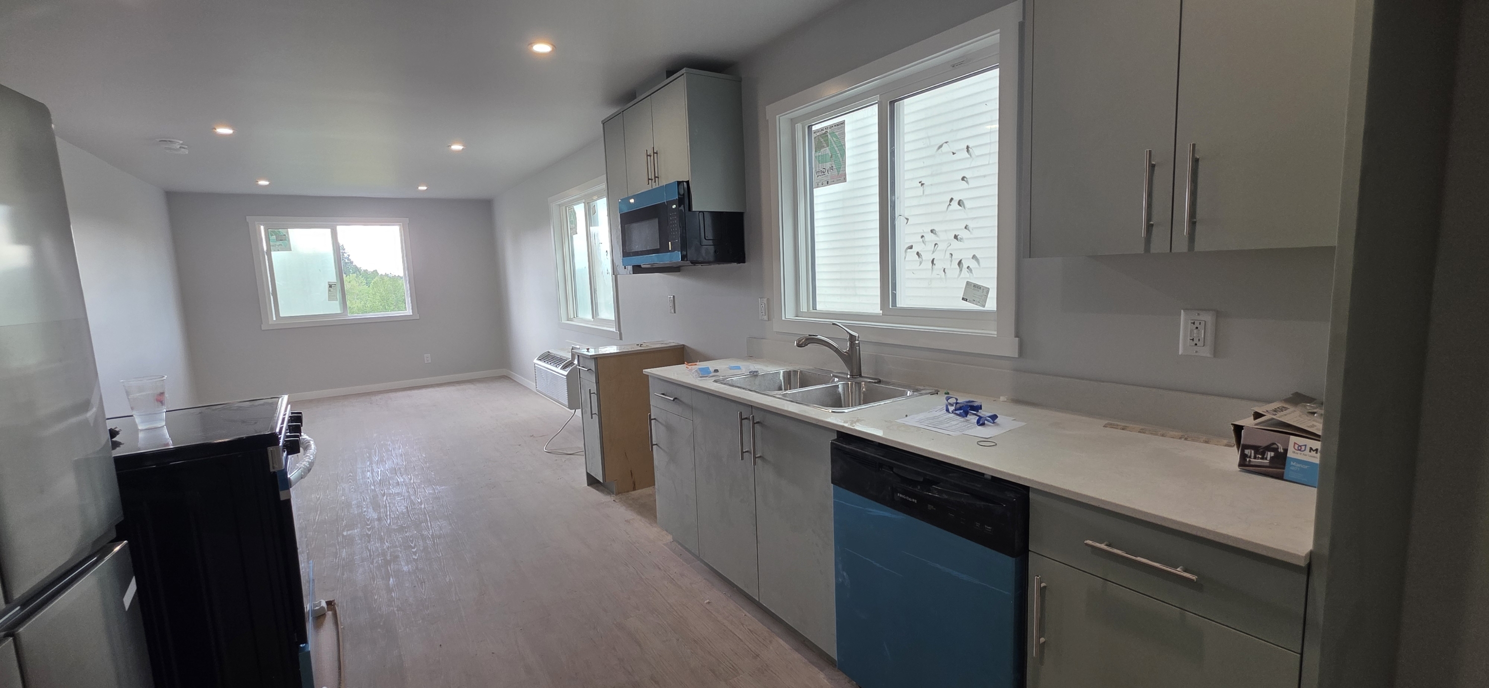 185 - 6285 Monterey Road West